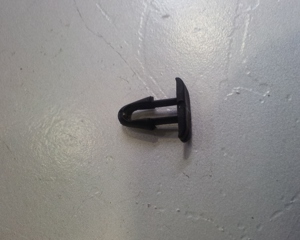 Fastening plastic clip